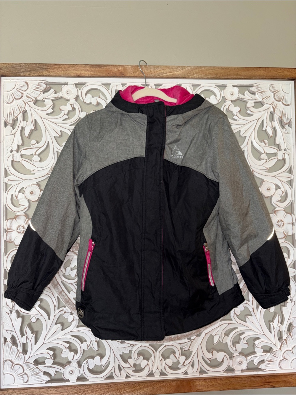 Gerry Girls 3-in-1 Winter Jacket Outer Shell Only Gray Black Pink Y sz 10/12 EUC